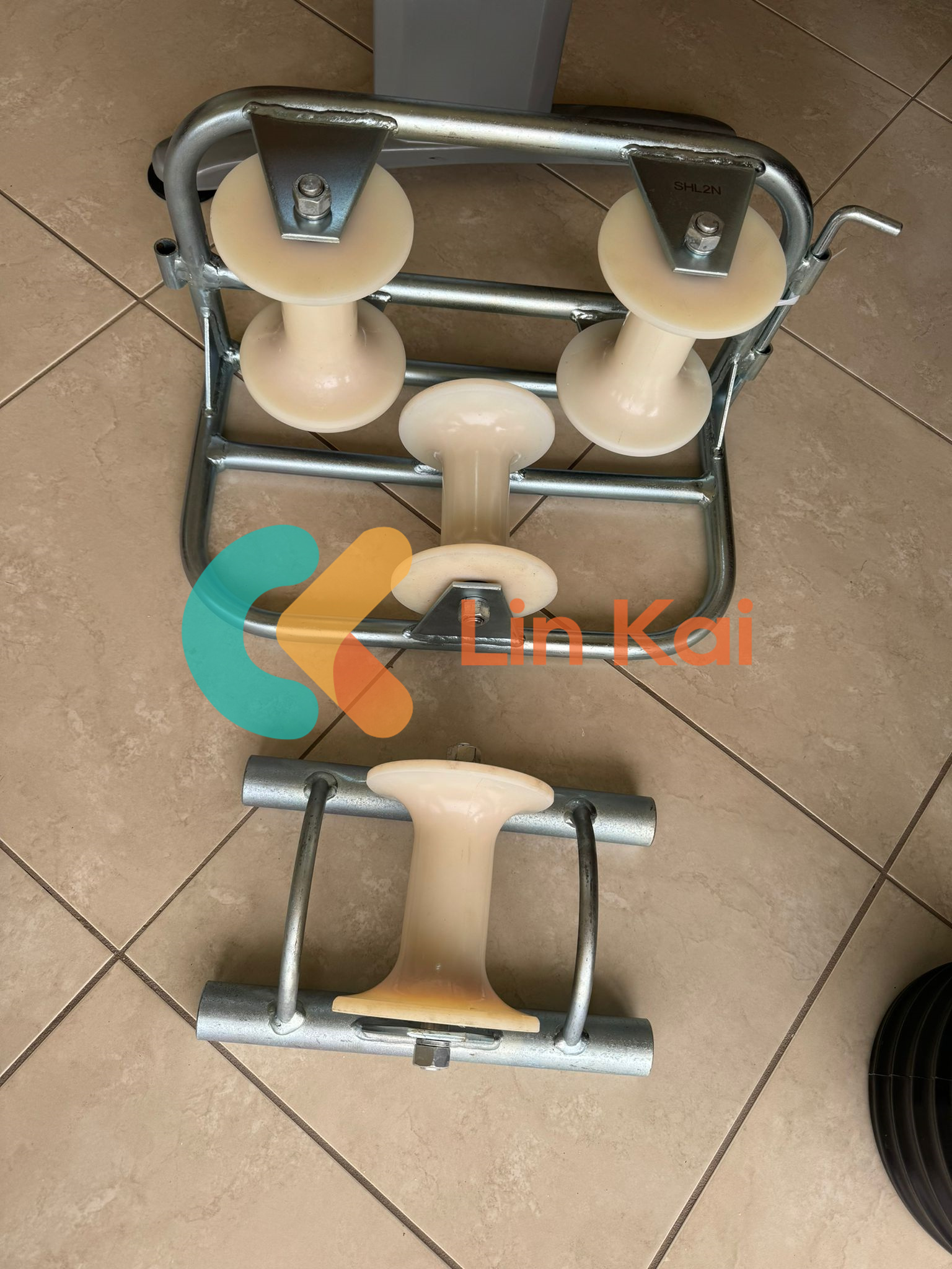 Кабельді жерге тұйықтау роликтің негізгі қызметі қандай?